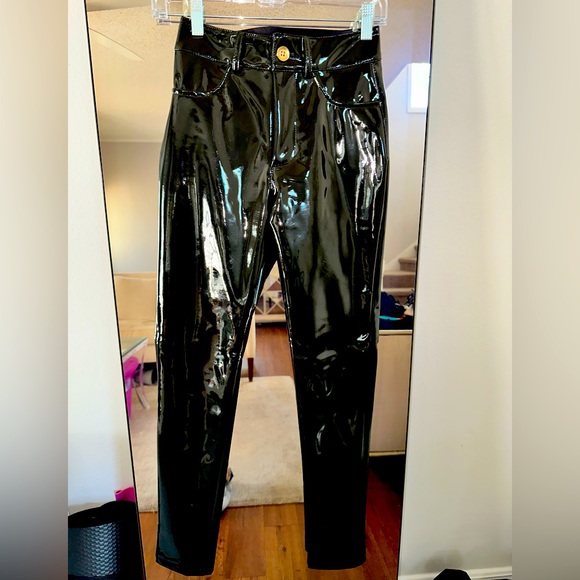 Brand: Love Labels   color: Black size: Small seen on Kylie Jenner but in pink - Picture 5 of 7